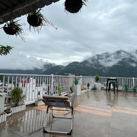 Backpacker Duniya Hostel Rishikesh Exterior photo